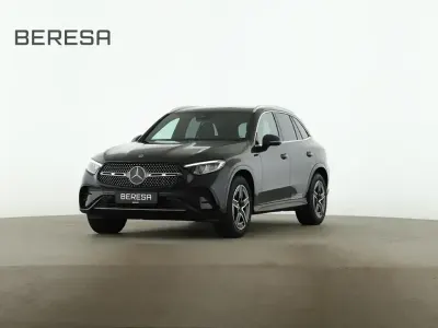 Używany Mercedes GLC200 AMG 163 KM (119 kW) 2026 Szary SUV