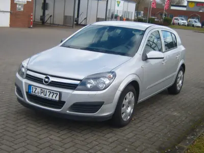 Usata Opel Astra 90 CV (66 kW) 2007 Argento Utilitaria