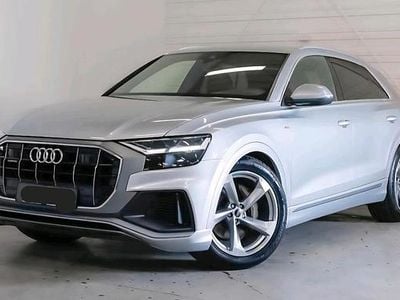 Second-hand Audi Q8 S-Line 286 CP (210 kW) 2018 Argintiu SUV