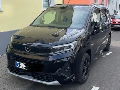 Gebraucht Opel Combo Life Ultimate 131 PS (96 kW) 2024 Schwarz Van / Kleinbus