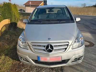 Gebraucht Mercedes B180 110 PS (80 kW) 2008 Silber Van / Kleinbus