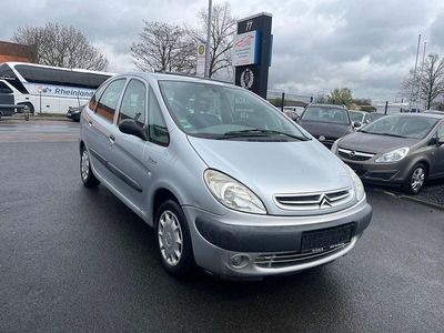Gebraucht Citroën Xsara Picasso Exclusive 116 PS (85 kW) 2001 Silber Van / Kleinbus