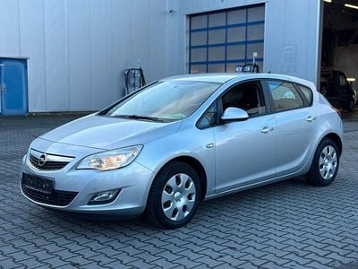 Gebraucht Opel Astra Edition 101 PS (74 kW) 2010 Other Limousine