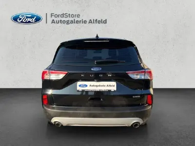 Gebraucht Ford Kuga Titanium 152 PS (111 kW) 2022 Schwarz SUV