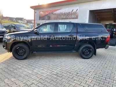 Gebraucht Toyota HiLux 204 PS (150 kW) 2025 Attitude black mc. Pickup