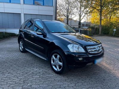 Second-hand Mercedes ML280 190 CP (139 kW) 2007 Negru SUV