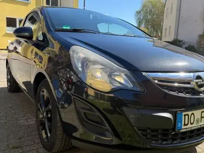 Gebraucht Opel Corsa Edition 69 PS (50 kW) 2014 Schwarz Kleinwagen