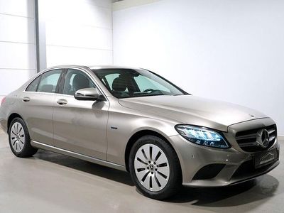 Mojavesilber (metallic) Gebraucht 2020 Mercedes C300e Avantgarde Limousine | 39.980 €
