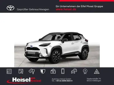 Gebraucht Toyota Yaris 130 PS (95 kW) 2024 Platinum weiß perleffekt Kleinwagen