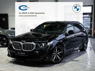 Saphirschwarz Gebraucht 2025 BMW 520 M Sport Kombi | 48.999 € (Superpreis)