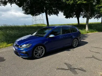 Gebraucht VW Golf VII R 300 PS (220 kW) 2020 Blau Kombi