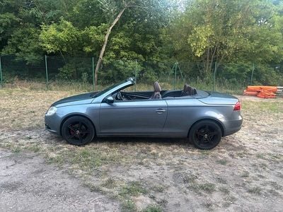 Gebraucht VW Eos 122 PS (89 kW) 2009 Grau Cabrio