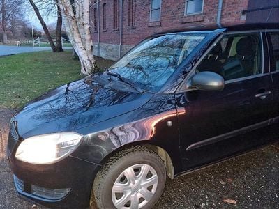 Gebraucht Skoda Fabia 60 PS (44 kW) 2011 Schwarz Limousine