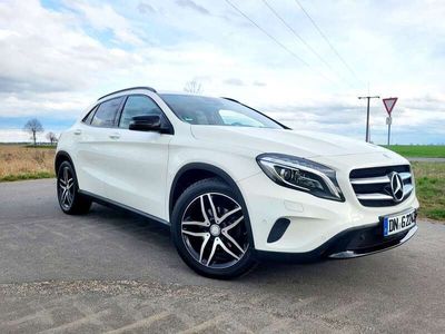 Mercedes GLA220