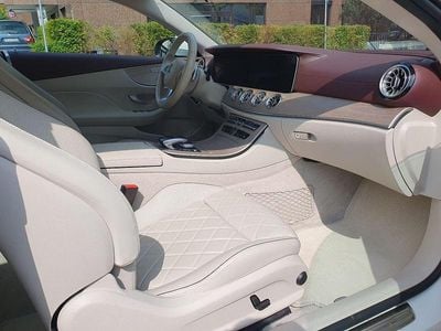 Mercedes E200