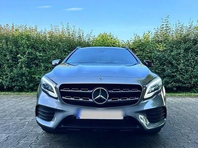 Mercedes GLA220
