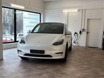 Weiß Gebraucht 2023 Tesla Model Y RWD SUV | 31.500 € (Guter Preis)