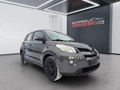 Grau Gebraucht 2010 Toyota Urban Cruiser SUV | 5.990 € (Etwas zu teuer)