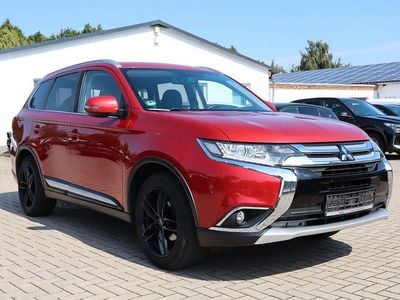 Rot Gebraucht 2017 Mitsubishi Outlander Plus SUV | 15.690 € (Fairer Preis)