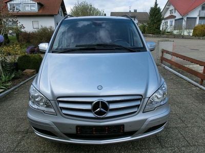 Silber Gebraucht 2011 Mercedes Viano Edition Van / Kleinbus | 15.000 € (Fairer Preis)