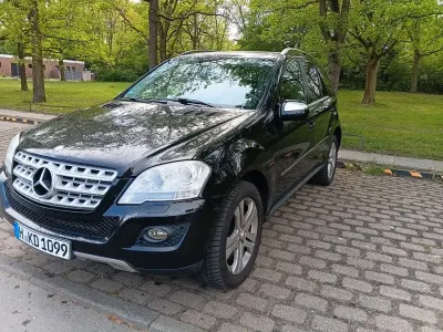 Gebraucht Mercedes ML420 306 PS (225 kW) 2009 Schwarz SUV