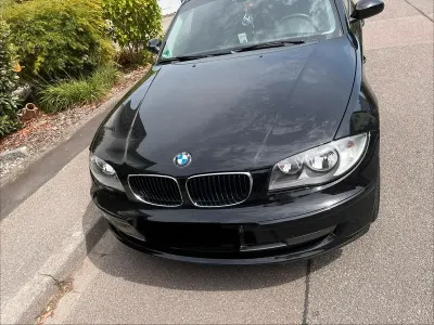 Gebraucht BMW 116 122 PS (89 kW) 2008 Schwarz Kleinwagen