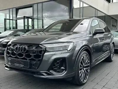 Gebraucht Audi SQ7 Ambiente 507 PS (372 kW) 2024 Grau SUV