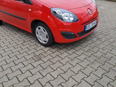 Gebraucht Renault Twingo 59 PS (43 kW) 2009 Rot Kleinwagen