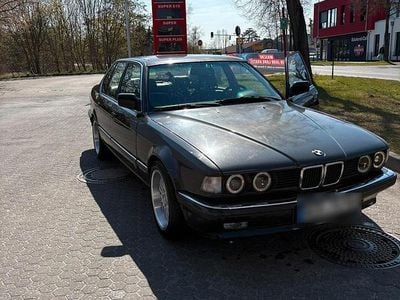 Second-hand BMW 730 188 CP (138 kW) 1990 Negru Berlinǎ