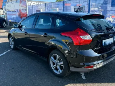 Gebraucht Ford Focus 116 PS (85 kW) 2014 Schwarz Kombi