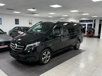 Gebraucht Mercedes V250 Edition 190 PS (139 kW) 2016 Obsidianschwarz metallic Van / Kleinbus