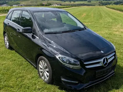 Gebraucht Mercedes B180 Style 122 PS (89 kW) 2015 Schwarz Van / Kleinbus