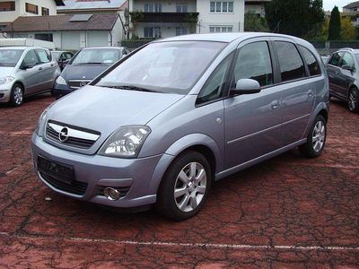 Silber Gebraucht 2010 Opel Meriva Innovation Van / Kleinbus | 2.650 € (Guter Preis)