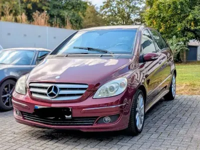 Gebraucht Mercedes B200 Sport 136 PS (100 kW) 2005 Rot Van / Kleinbus