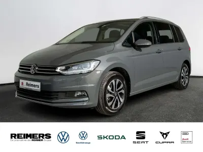 Używany VW Touran Active 150 KM (110 kW) 2022 Szary Minivan