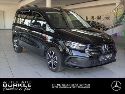 Second-hand Mercedes T180 Edition 131 CP (96 kW) 2025 Negru Monovolum
