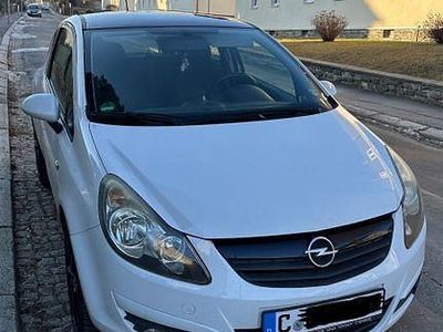 Weiß Gebraucht 2009 Opel Corsa Color Edition Limousine | 3.890 € (Fairer Preis)