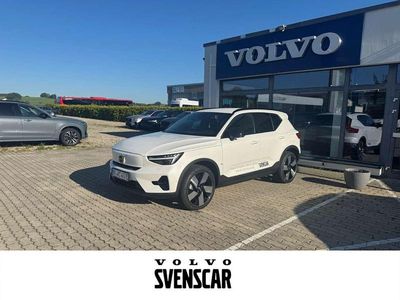 Crystal white / metallic Gebraucht 2025 Volvo EX40 Plus SUV | 59.990 € (Teuer)