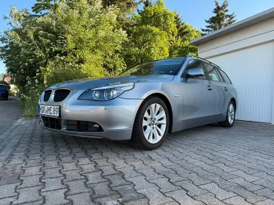 Gebraucht BMW 525 177 PS (130 kW) 2009 Grau Kombi
