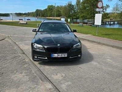 Schwarz Gebraucht 2013 BMW 520 Luxury Line Kombi | 8.500 € (Fairer Preis)
