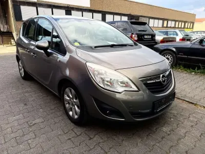 Gebraucht Opel Meriva Edition 95 PS (69 kW) 2011 Grau Van / Kleinbus