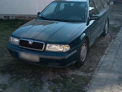 Usata Skoda Octavia 101 CV (74 kW) 2000 Verde Station wagon