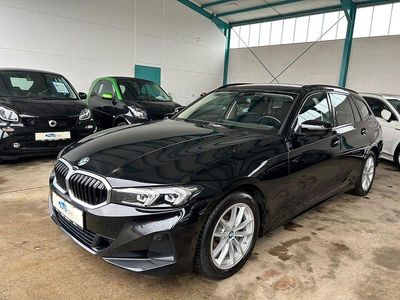 Schwarz ii/bonnet fluid black Gebraucht 2022 BMW 318 Shadowline Kombi | 18.980 € (Fairer Preis)