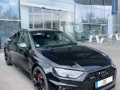 Usata Audi RS4 Competition 450 CV (330 kW) 2024 Nero Station wagon