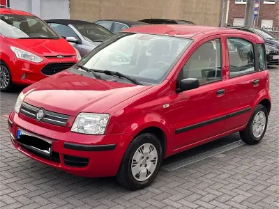 Używany Fiat Panda 60 KM (44 kW) 2009 Czerwony Hatchback