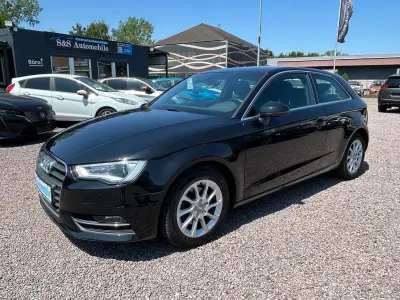 Gebraucht Audi A3 Ambiente 122 PS (89 kW) 2013 Schwarz Kleinwagen