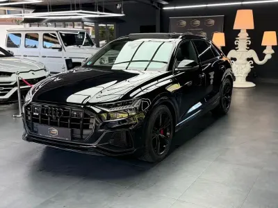 Second-hand Audi SQ8 Sport 435 CP (319 kW) 2019 Negru SUV