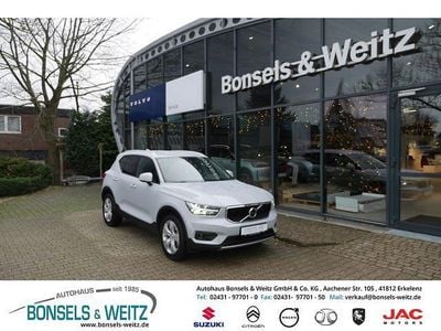 Usata Volvo XC40 Momentum 163 CV (119 kW) 2020 Argento SUV