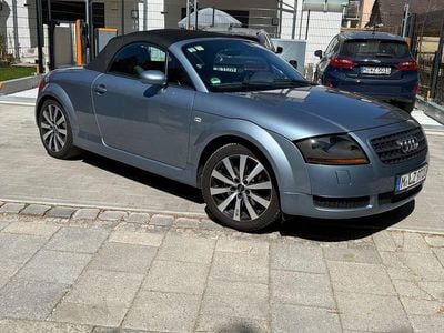 Usata Audi TT Roadster Sport 179 CV (131 kW) 2003 Blu Cabrio