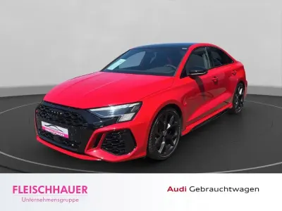 Gebraucht Audi RS3 Ambiente 400 PS (294 kW) 2022 Rot Limousine